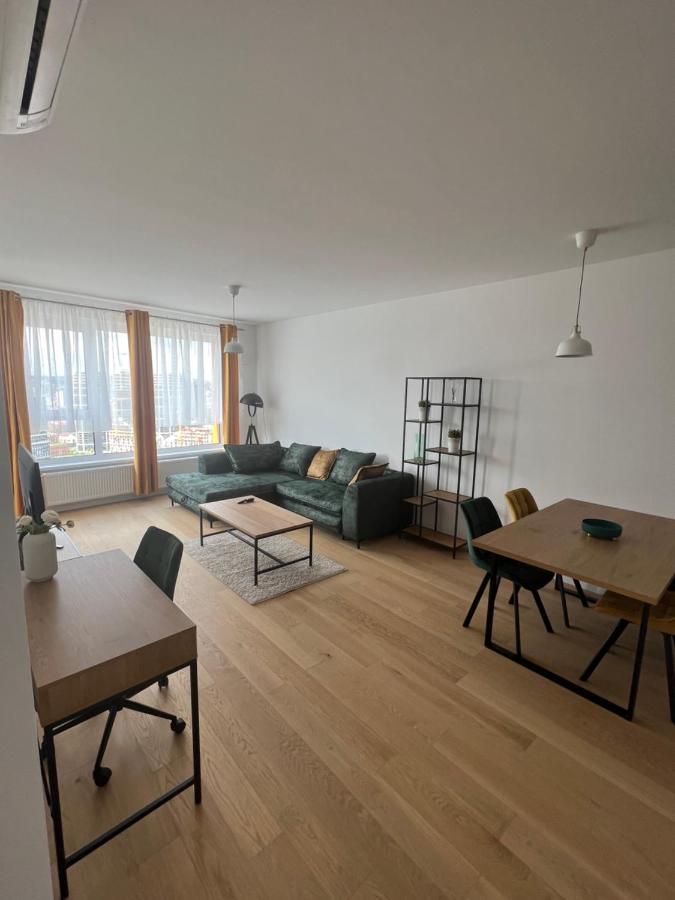 New Downtown Apartment Couple Minute From The Old Town Bratislava Exterior photo